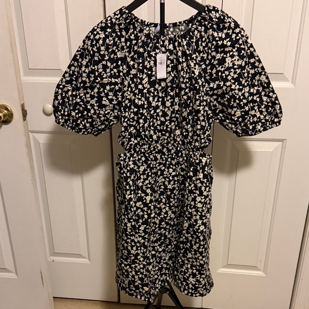 Old Navy Black and Cream Floral Midi Dress